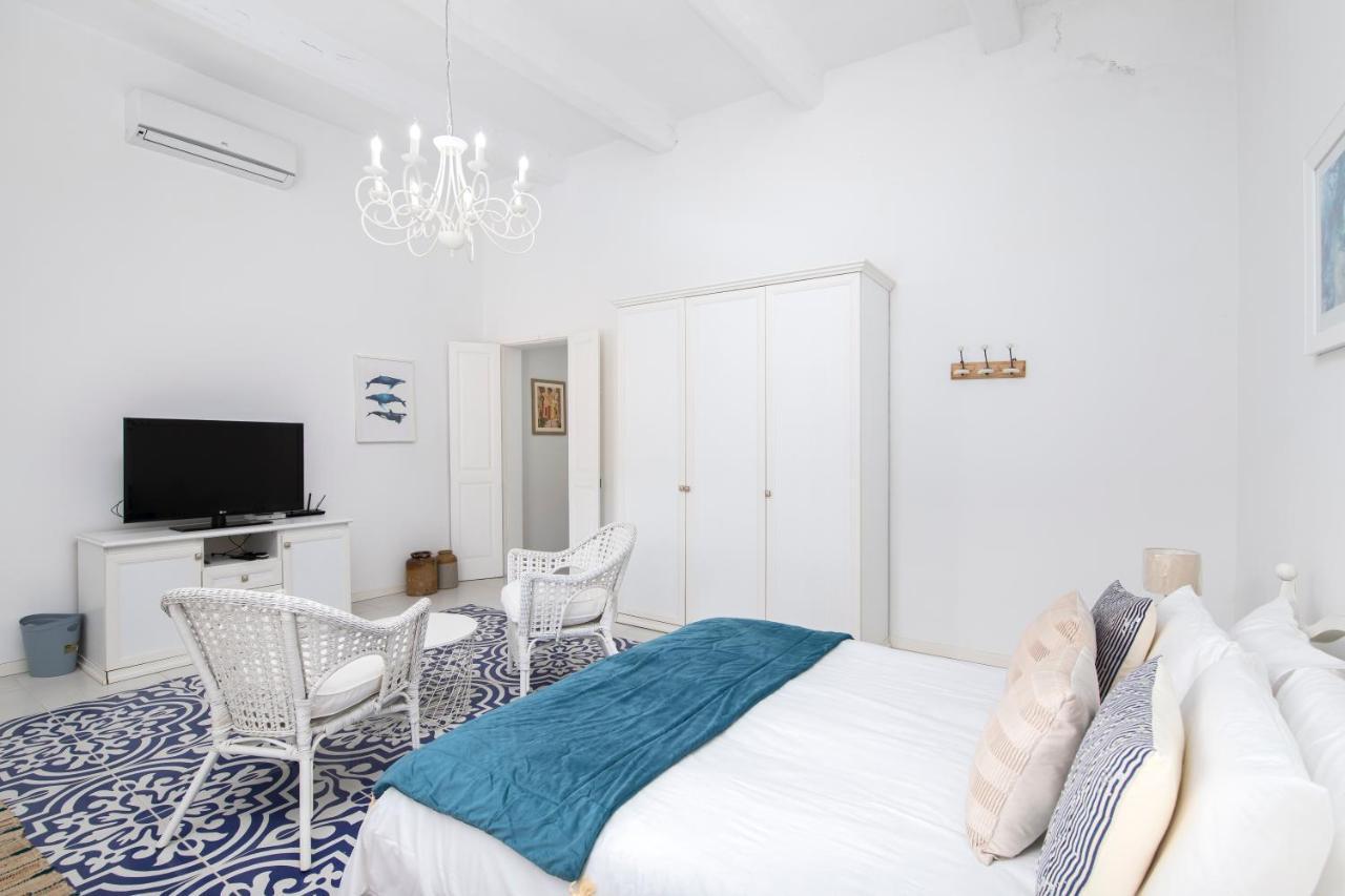 Chic, Stylish Traditional Townhouse With Terrace - خليج سانت بول المظهر الخارجي الصورة