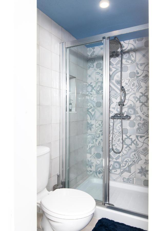Chic, Stylish Traditional Townhouse With Terrace - خليج سانت بول المظهر الخارجي الصورة