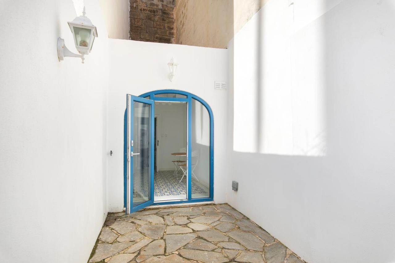 Chic, Stylish Traditional Townhouse With Terrace - خليج سانت بول المظهر الخارجي الصورة
